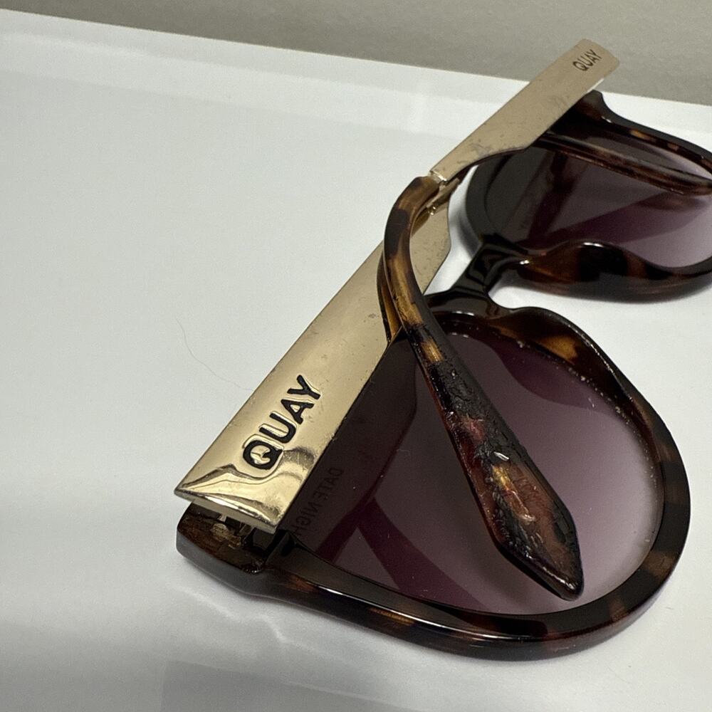 Quay Brown Solid Gradient Classic Date Night Cat … - image 7